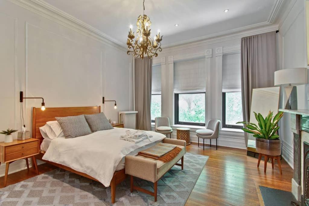 Historic Luxury Townhouse In Downtown Chicago Villa Exterior photo